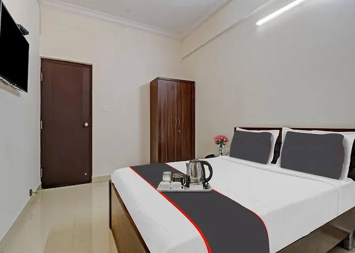 Standard Queen Room