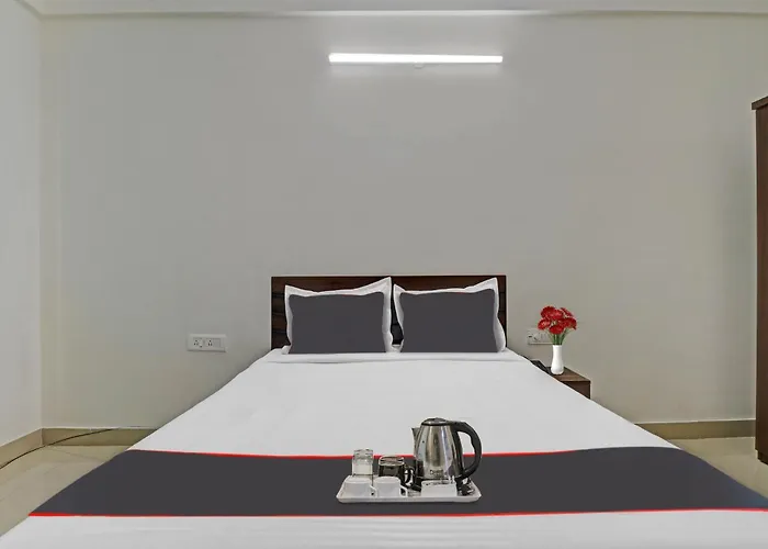 Standard Queen Room